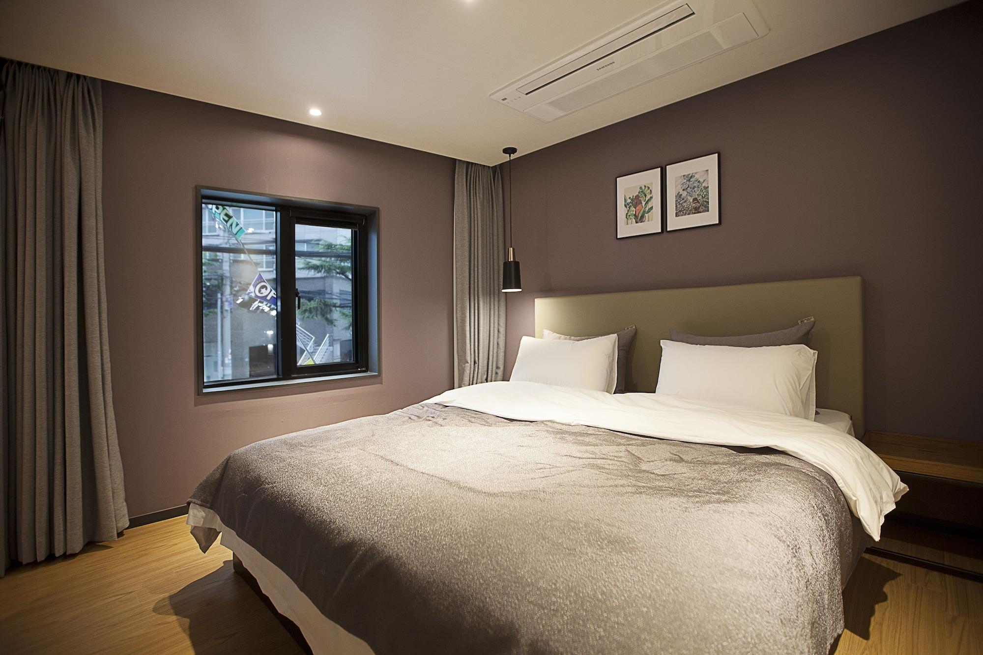 Brown Dot Hotel Changwon Exterior foto